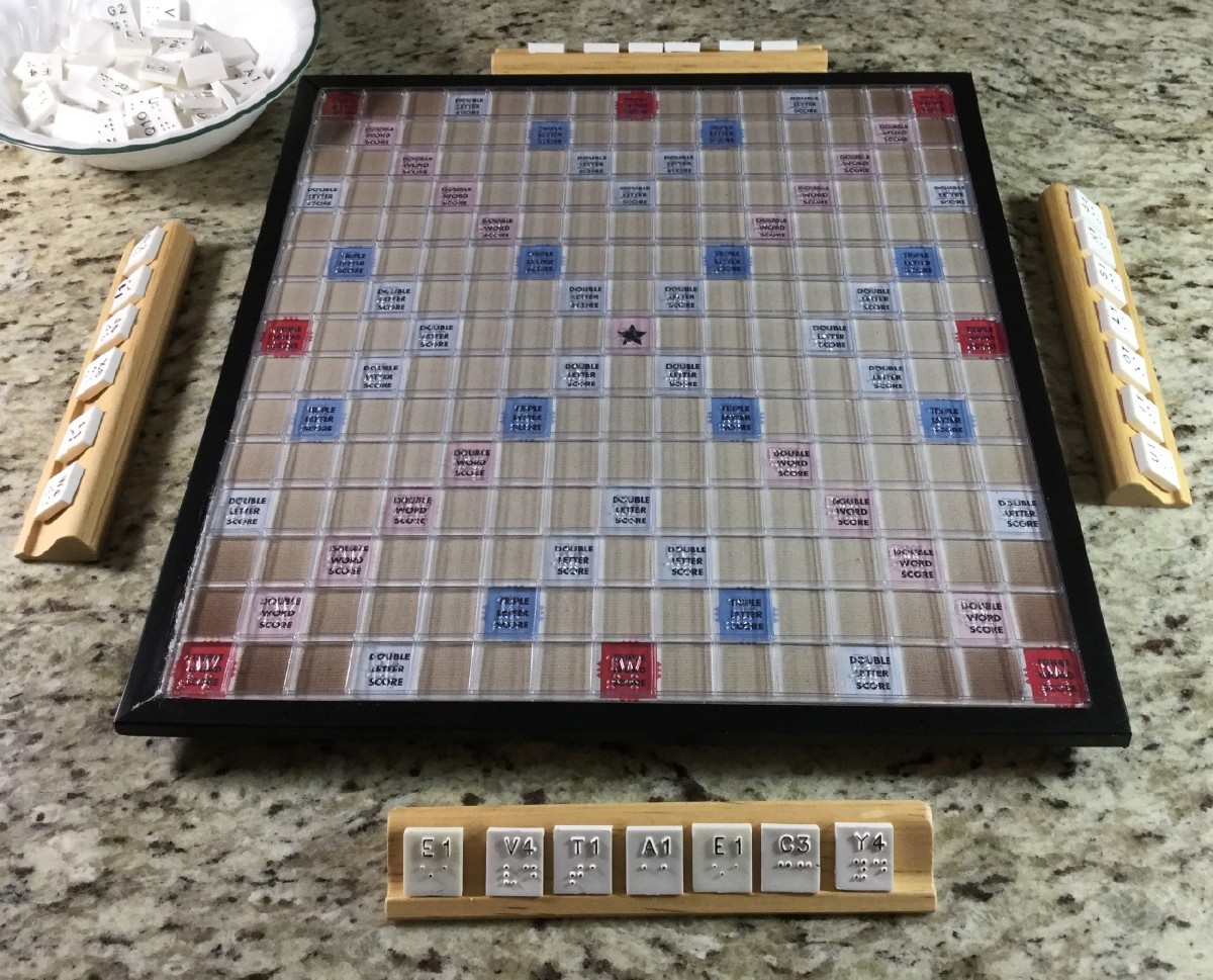 Juego de mesa Scrabble con Braille para personas con Baja visión ciegos Juego de mesa Scrabble con Braille para personas con Baja visión ciegos